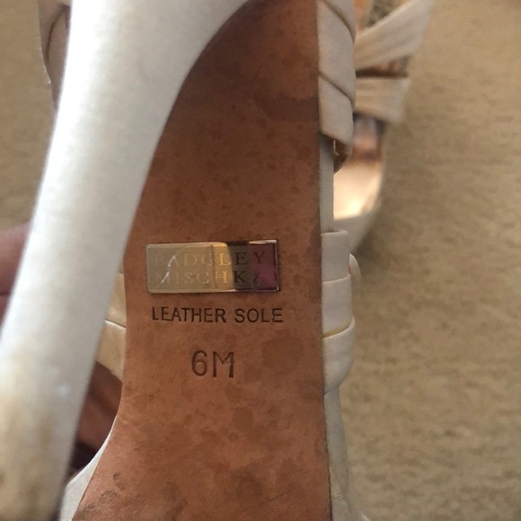 Badgley mischka cream high heels - Picture 3 of 4